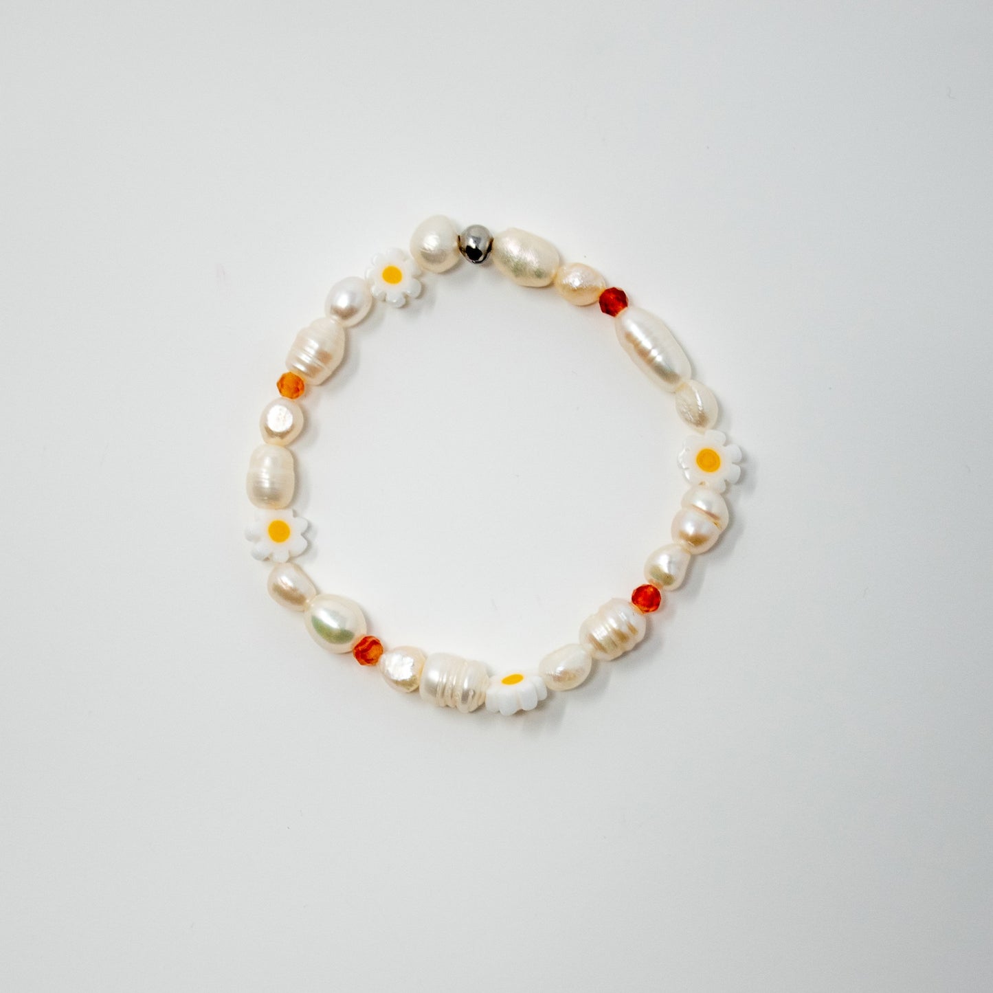 Daisy Pearl Beaded Bracelet