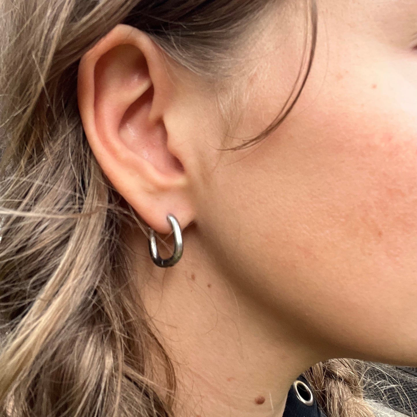 Small Oval Hoops