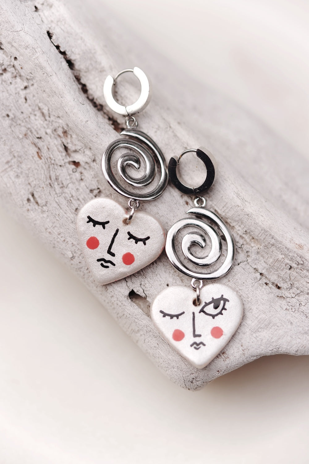 STATEMENT EARRINGS