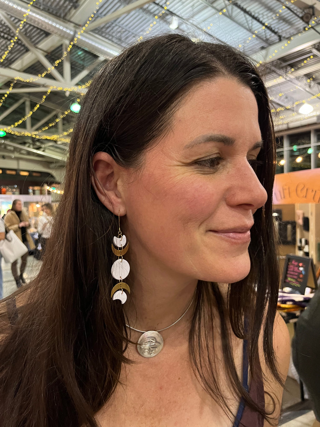 Moonphases w/ textured gold